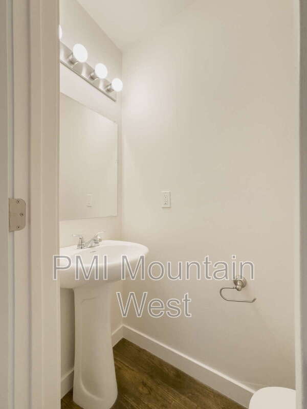 Building Photo - 641 N 30 E