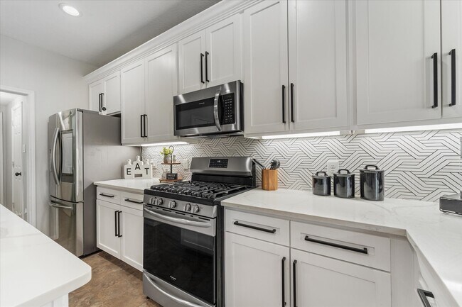 Building Photo - 4318 Raintree Ct