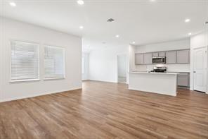 Building Photo - 15703 Majestic Evergreen Wy