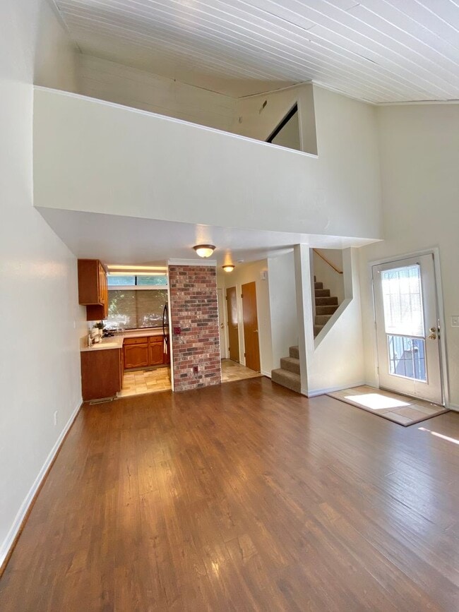 Building Photo - Two-Bedroom Townhouse in Sparks