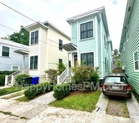 Building Photo - 13 Nunan St