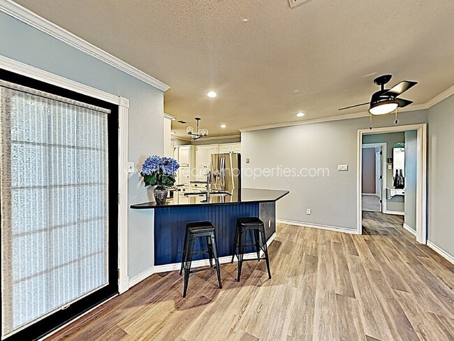 Building Photo - 2137 Barberry Dr