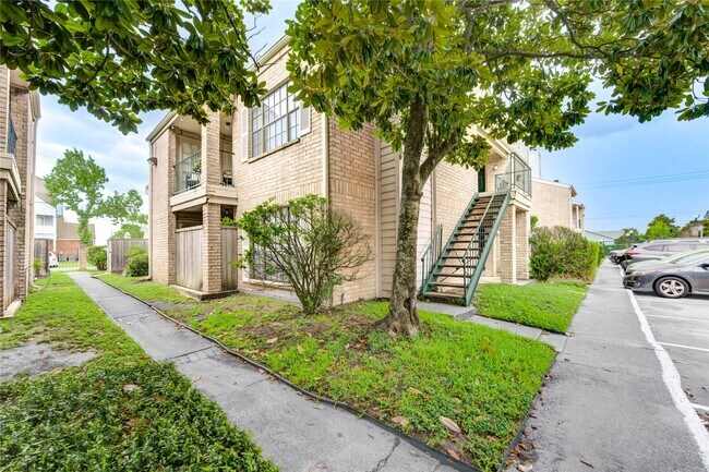 Building Photo - 14600 Fonmeadow Dr