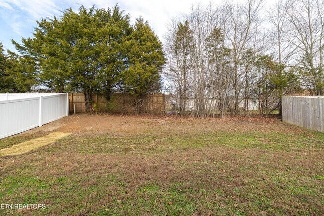 Building Photo - 7452 Game Bird St