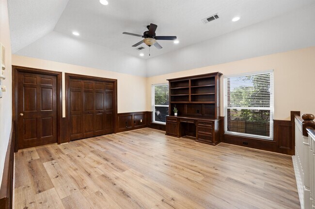 Building Photo - 12119 Auburn Hills Dr