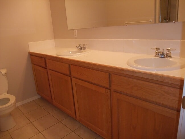 Building Photo - Newer 3 Bedroom Home in SW Albany Ready To Move Into