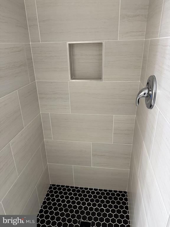 Building Photo - 18724 Walkers Choice Rd