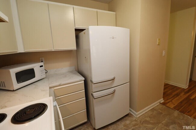 Building Photo - 510 Springfork Dr