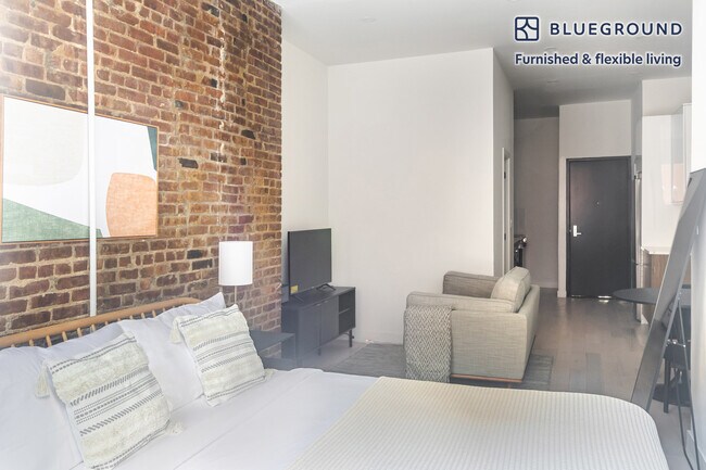 Building Photo - 501 1/2 E 83rd St