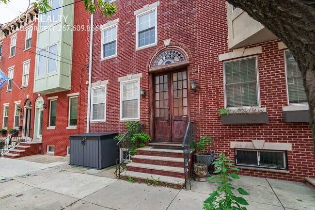 Building Photo - 1538 Christian St