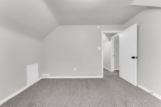 Building Photo - 4238 Bayard Rd