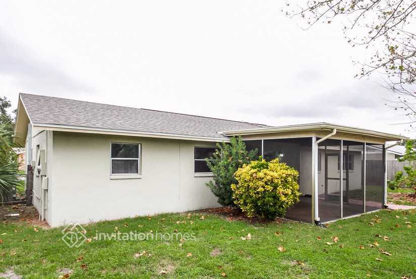 Building Photo - 2801 20th Ave Dr W