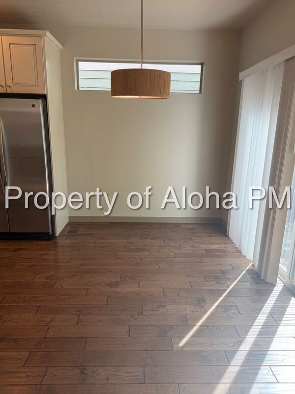 Building Photo - 2138 Myers Pl S