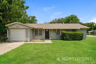 Building Photo - 3 BR/1.5BA | Updated Single Family Home | Front yard |In Hurst!