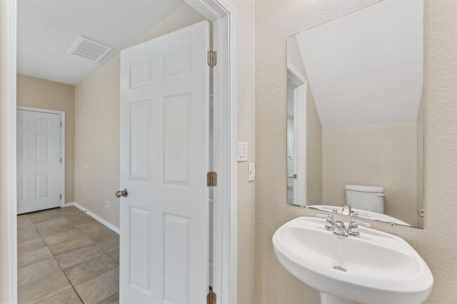 Building Photo - 412 Carl Shipp Dr