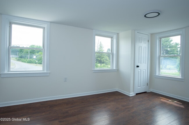 Building Photo - 798 NY-29
