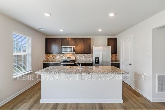 Building Photo - 399 Toulouse Ln