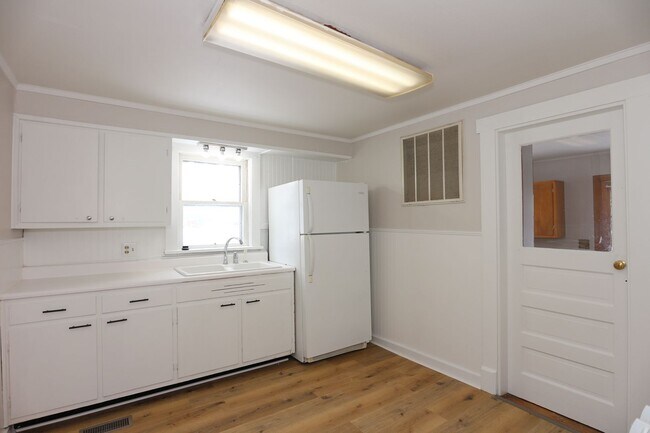 Building Photo - 014