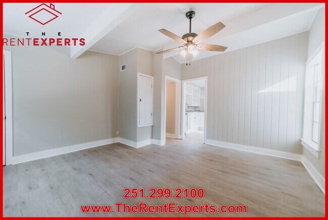 Building Photo - 1377 W Riviera Dr