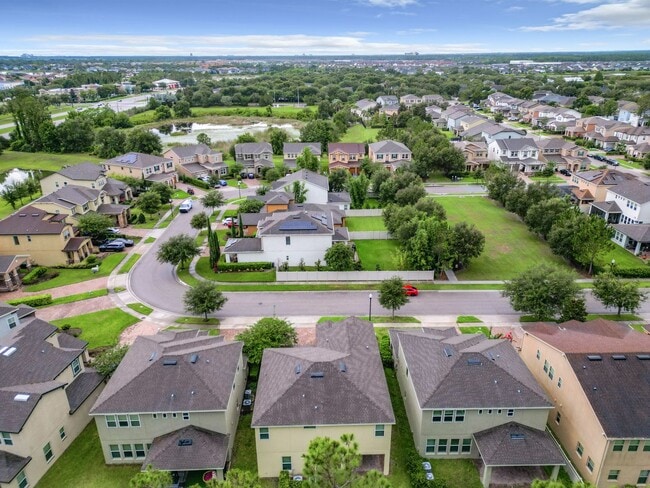 Building Photo - 5 Bedroom at Windstone at Heart of Winderm...