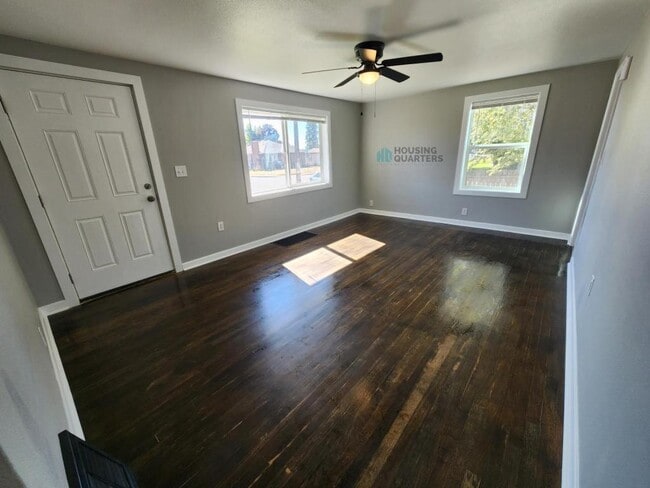 Building Photo - 2528 W Wabash Ave