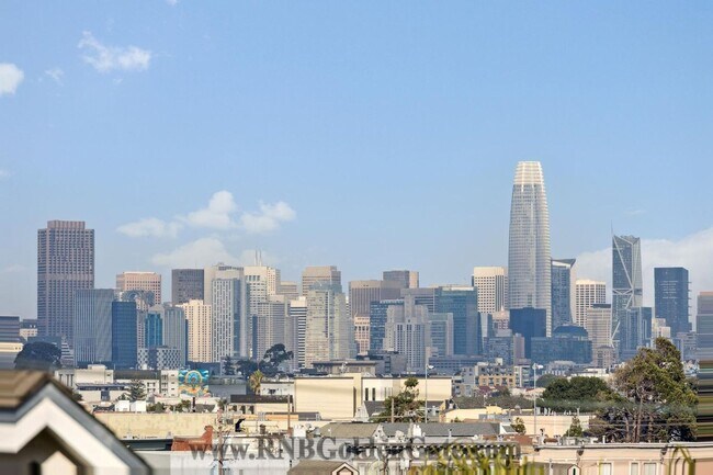 Building Photo - Gorgeous 3 bedroom, 2 and a half bathroom condo in Bernal Park for rent!