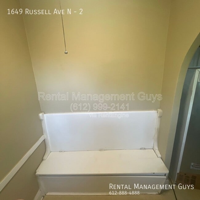 Building Photo - 1649 Russell Ave N