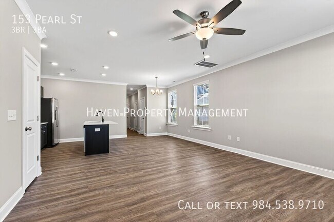 Building Photo - 153 Pearl St