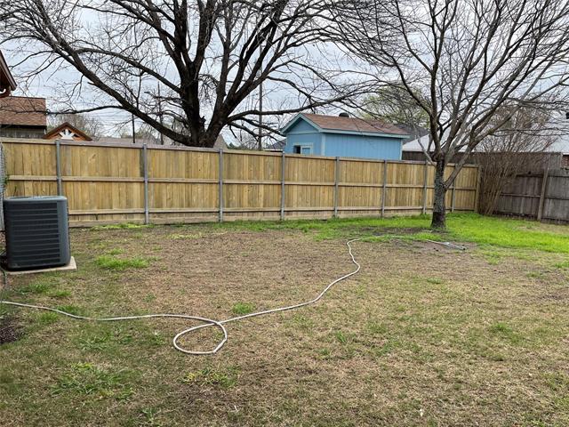 Building Photo - 1402 Sheppard Ln