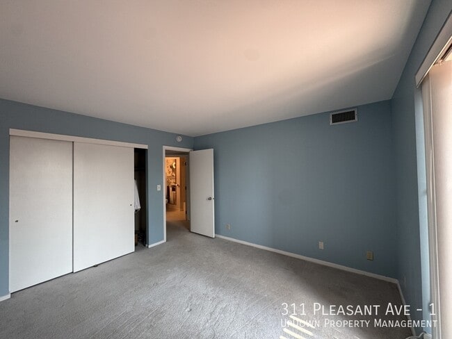 Building Photo - 311 Pleasant Ave