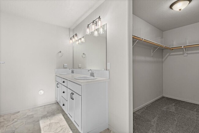 Building Photo - 10201 N Belgrave Lp