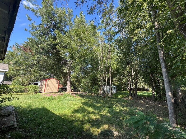 Building Photo - 3516 S Quapah Ave