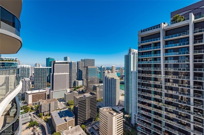 Building Photo - 1000 Brickell Plaza
