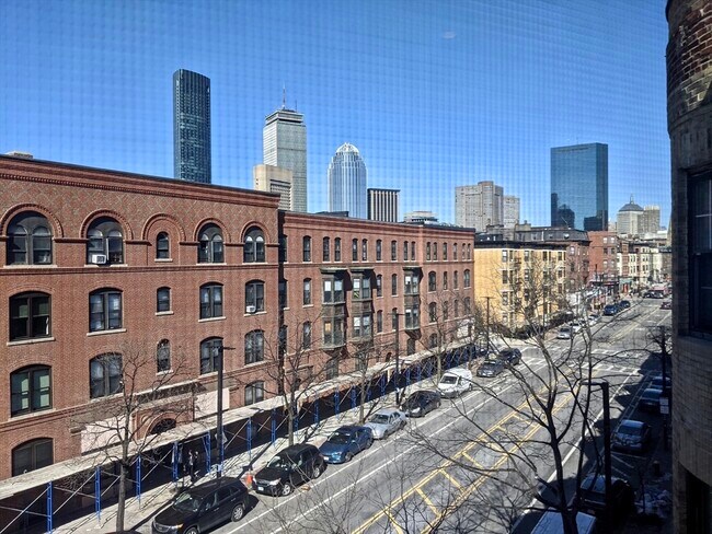 Building Photo - 616 Columbus Ave