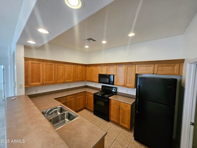 Building Photo - 19475 N Grayhawk Dr