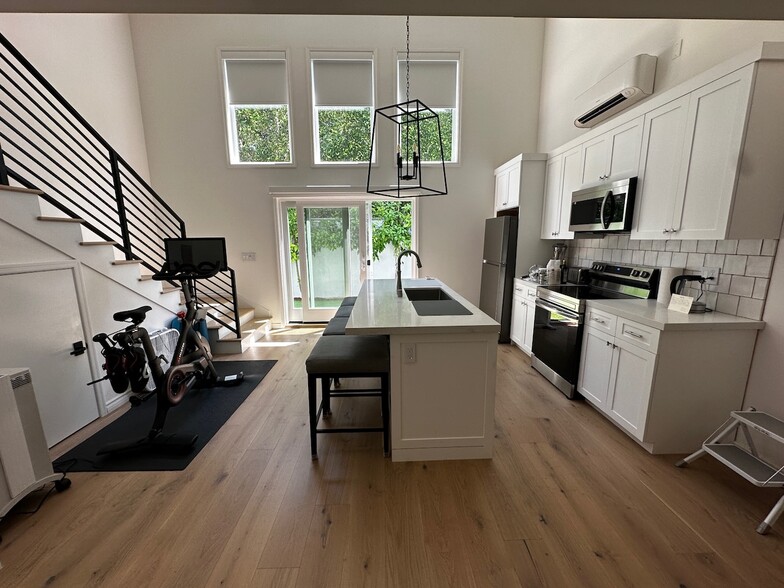 Building Photo - 12206 Falkirk Ln