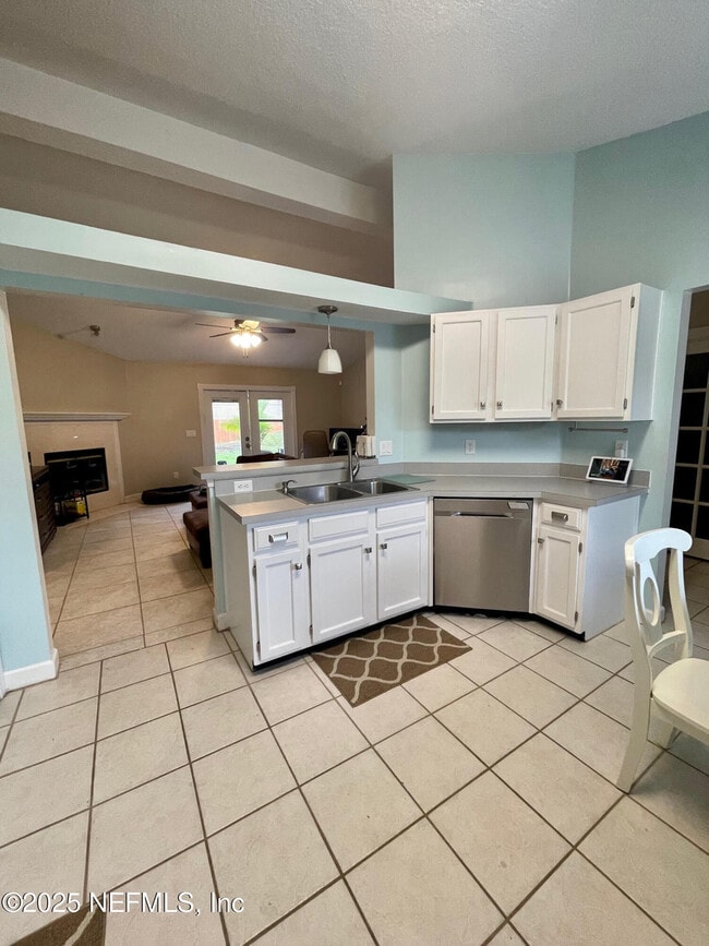 Building Photo - 3663 Carol Ann Ln