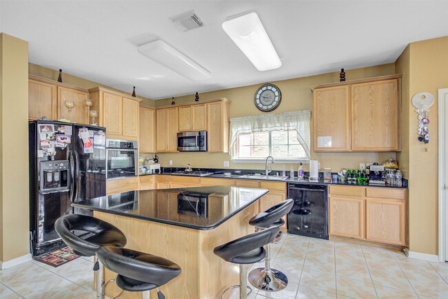 Building Photo - 29642 Legends Green Dr