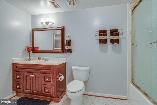 Building Photo - 10857 Hunter Gate Way