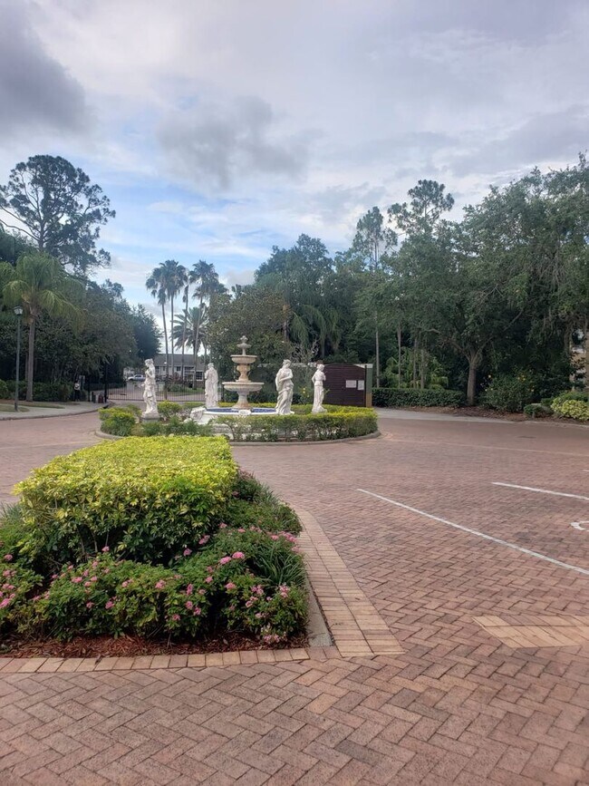 Building Photo - Coming Soon - Condo at Sunset Lake - 3 Beds, 2 Baths