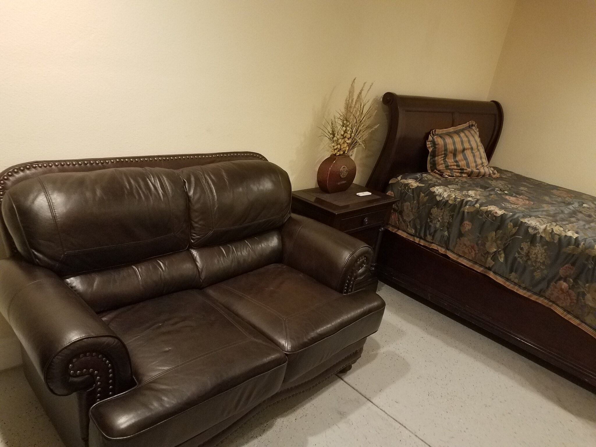 Building Photo - 521 Island Breeze Ln