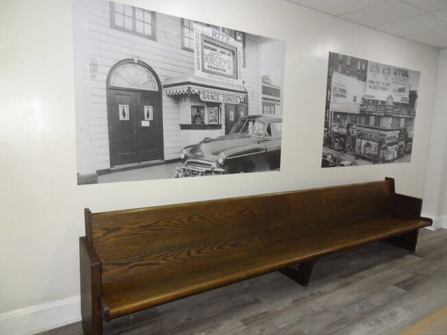 Building Photo - 2806 Fairfield Ave