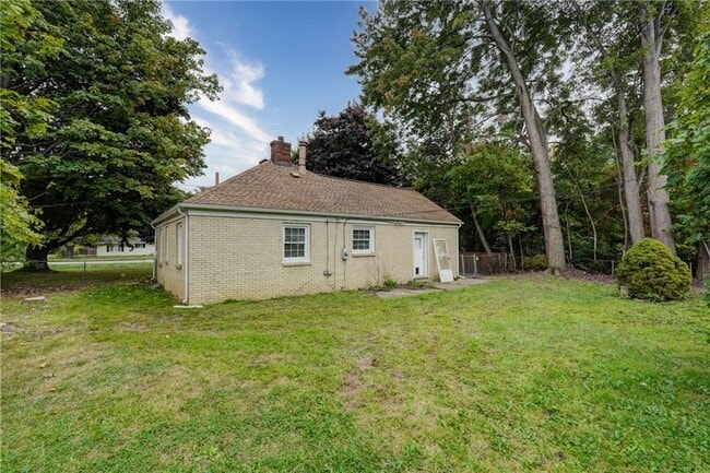 Building Photo - 4539 Dewey Ave