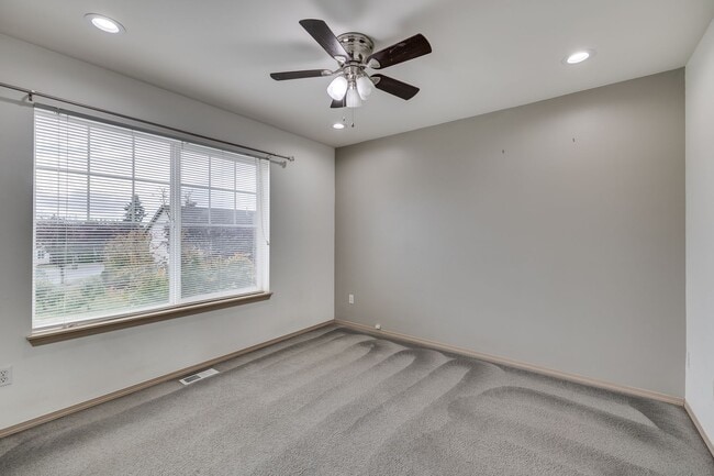 Building Photo - Beautiful Two-Story Home for Rent in the C...