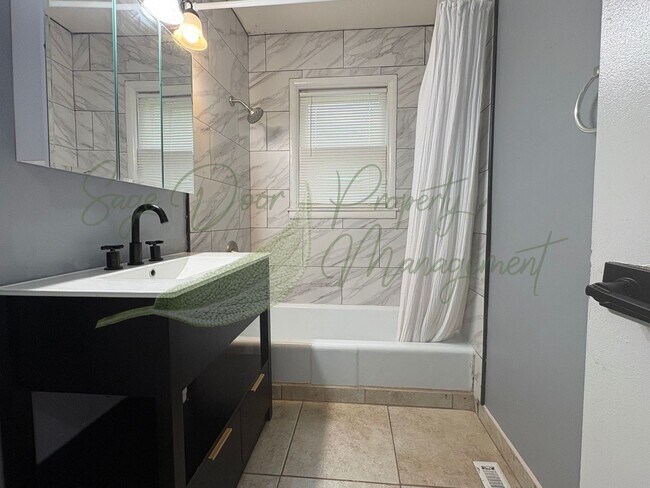 Building Photo - MODERN RENOVATIONS!!!