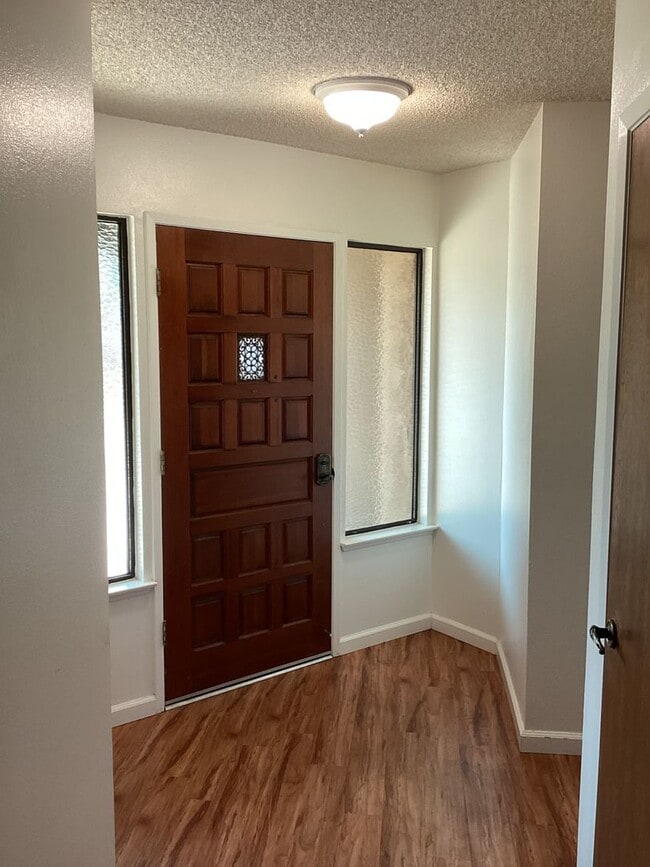 Building Photo - Creekridge Villas Single Story Condo in Gated Community in Orcutt with Easy Access to VSFB