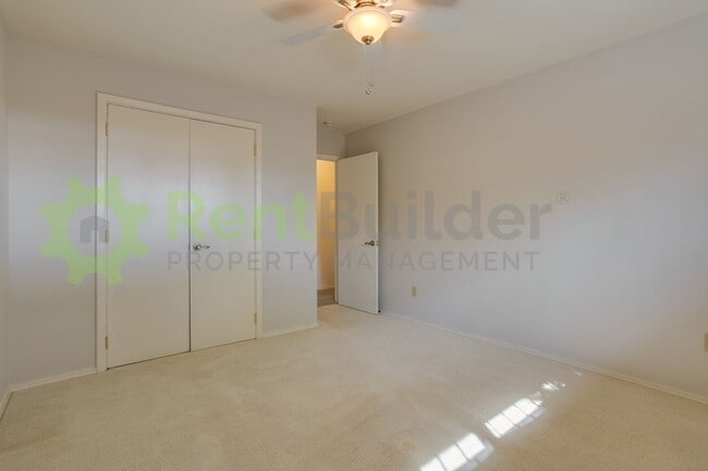 Building Photo - Call (505) 808-6467 to schedule a showing!