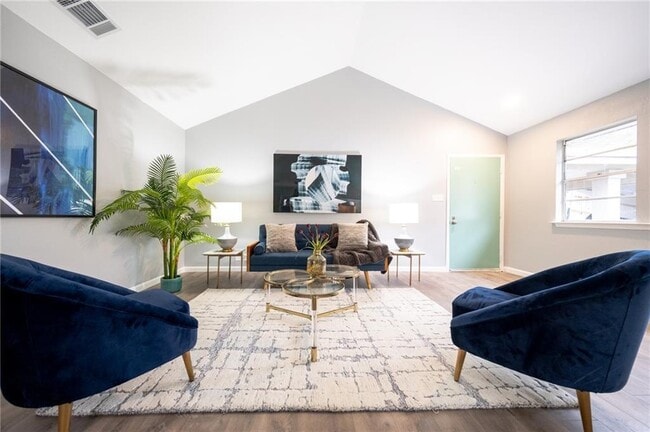 Building Photo - 102 Nicole Cove