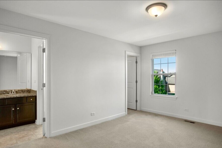 Building Photo - 23590 Sanctuary Club Dr