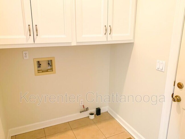 Building Photo - 8011 Dancing Fern Trail